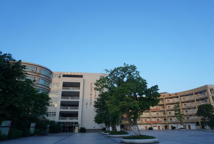 重庆交通职业学校