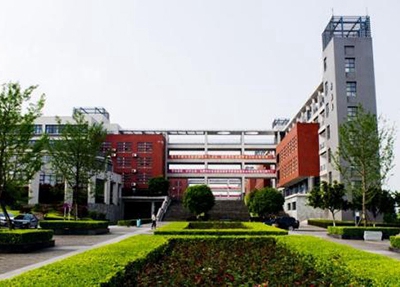 贵阳财经学校2025年学费多少