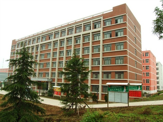 咸阳理工职业专修学院「中专」